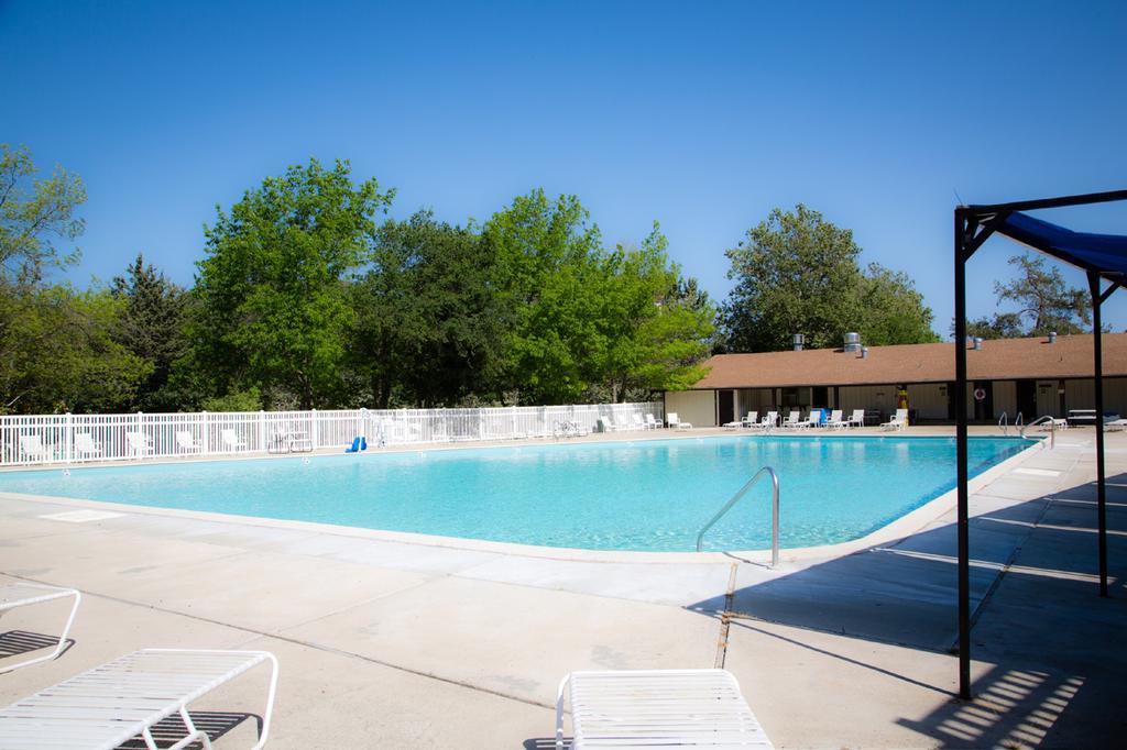 Morgan Hill Camping Resort Cabin 1 San Martin Bagian luar foto