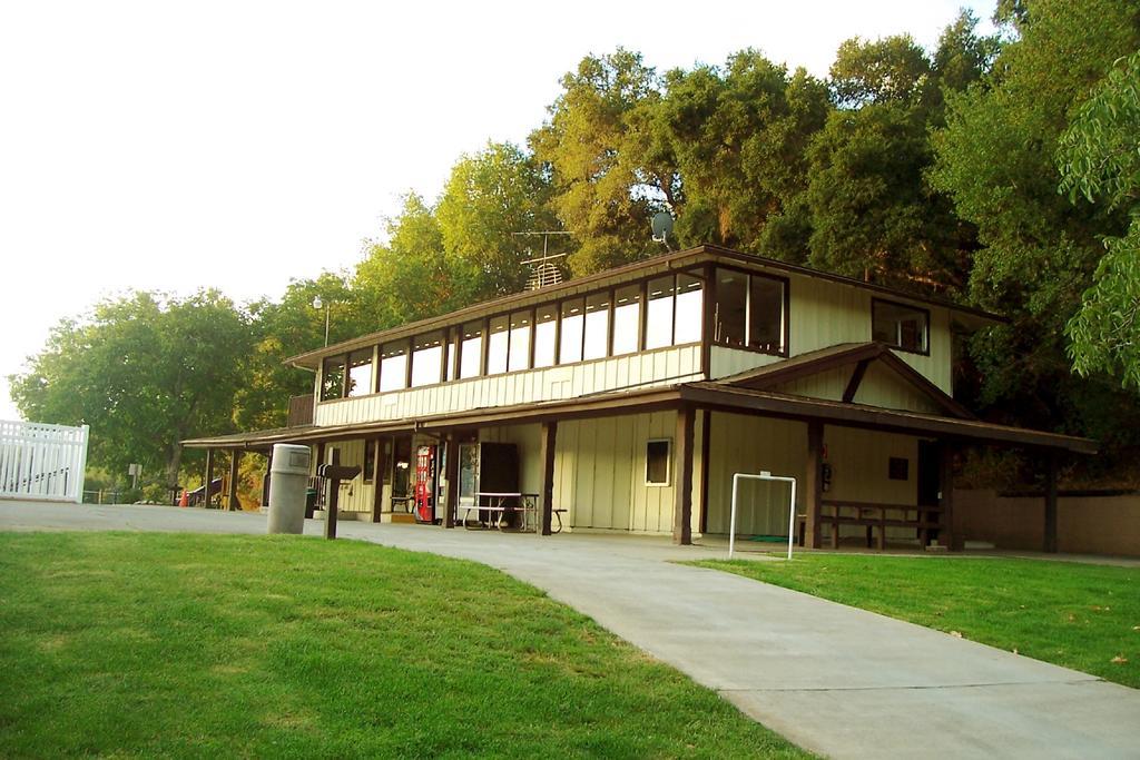 Morgan Hill Camping Resort Cabin 1 San Martin Bagian luar foto